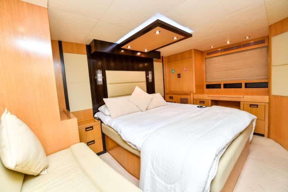 The Ultimate Boat Tour Dubai 2026